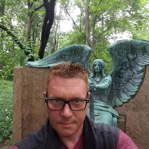 Meet your Posher, Christopher